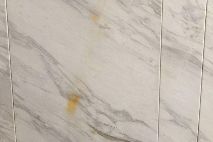 白色大理石发黄的外部原因有哪些??????