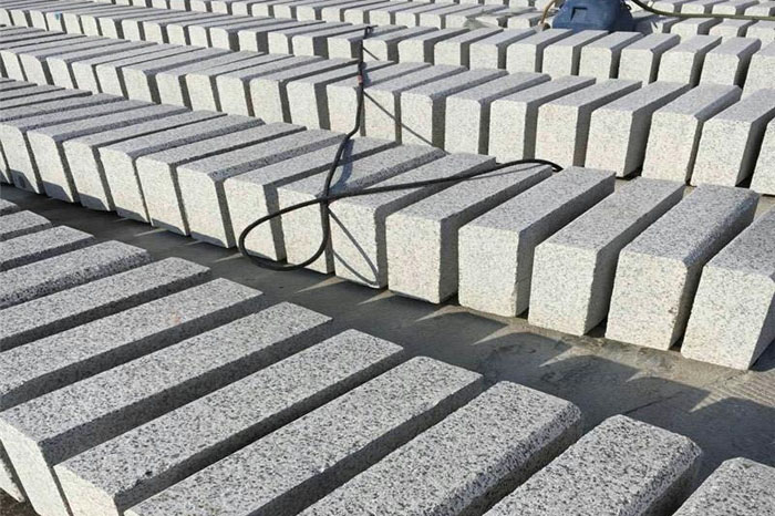 花岗岩石材风化磨损后怎样养护呢?