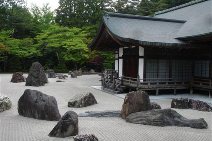 园林造景常见石材有哪些????