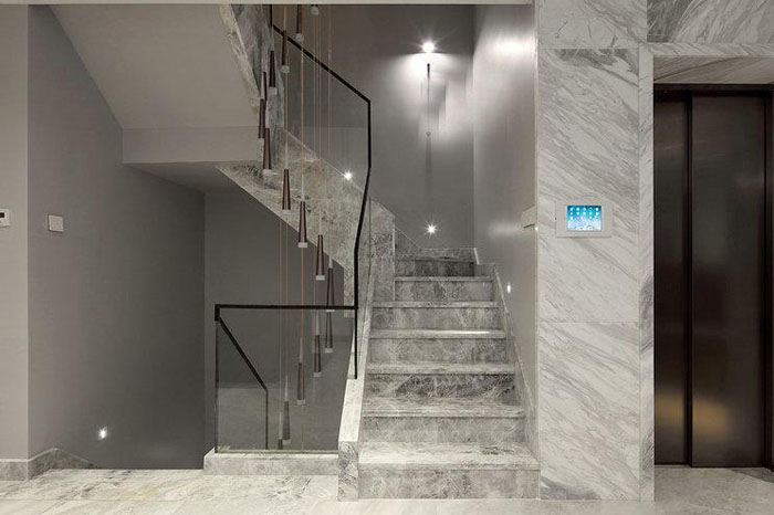 大理石楼梯踏步横头怎样做呢?